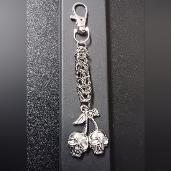 Skull Bag Charm (New) - Picture 2 of 3